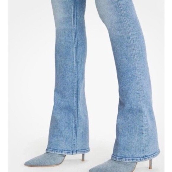 Mother High Waisted Runaway Bootcut Jeans 28 Dropping In Light Denim Blue USA - Picture 2 of 16
